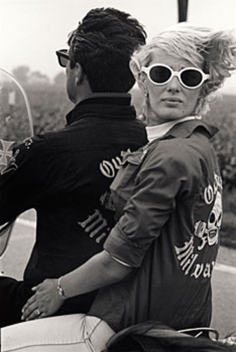 galleries/2009/02/13/this-is-not-a-fashion-photograph/icp-fashion-7_xqcf1f