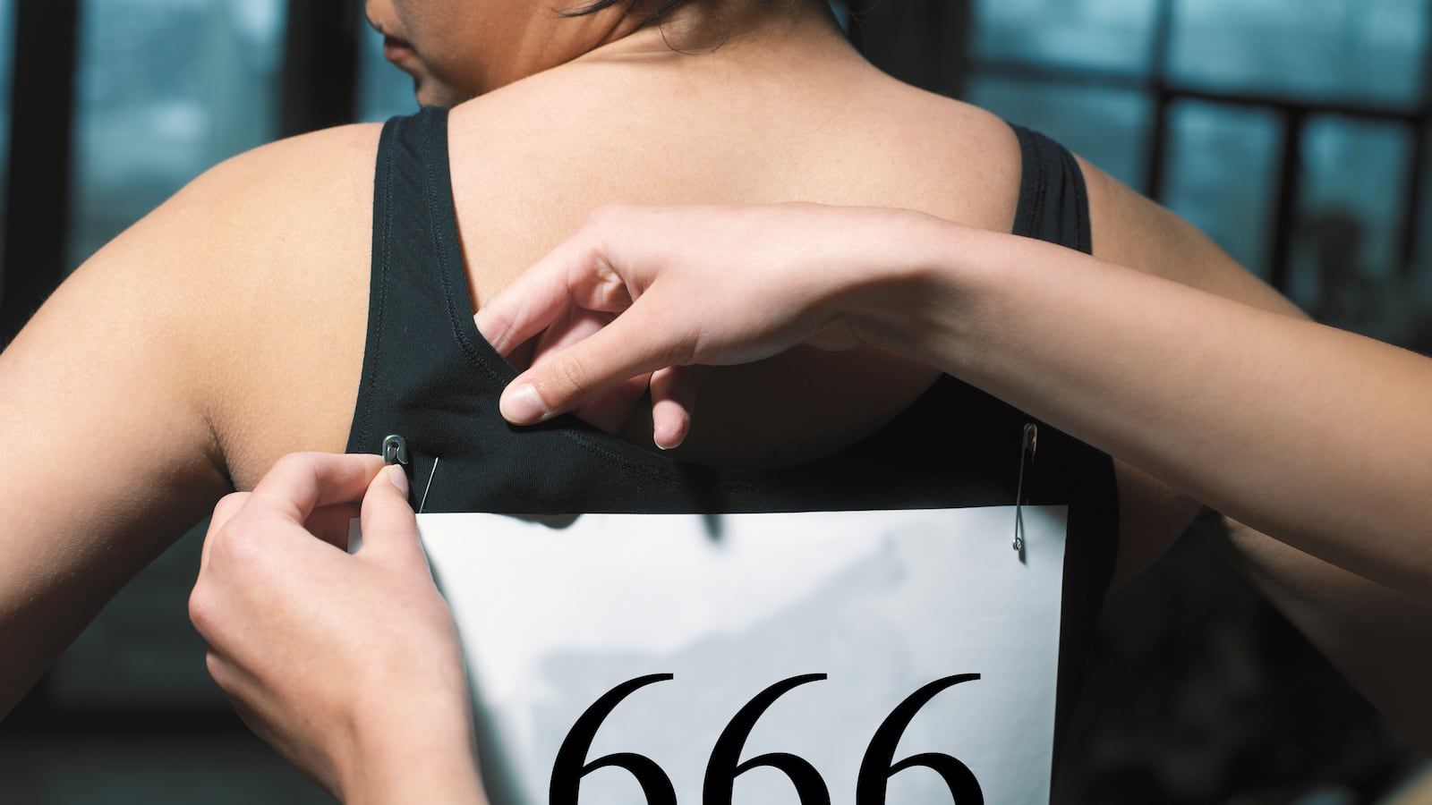 articles/2013/11/10/run-with-the-devil-unlike-the-girl-in-kentucky/131108-moss-runners-guide-devil-tease_y3iavv