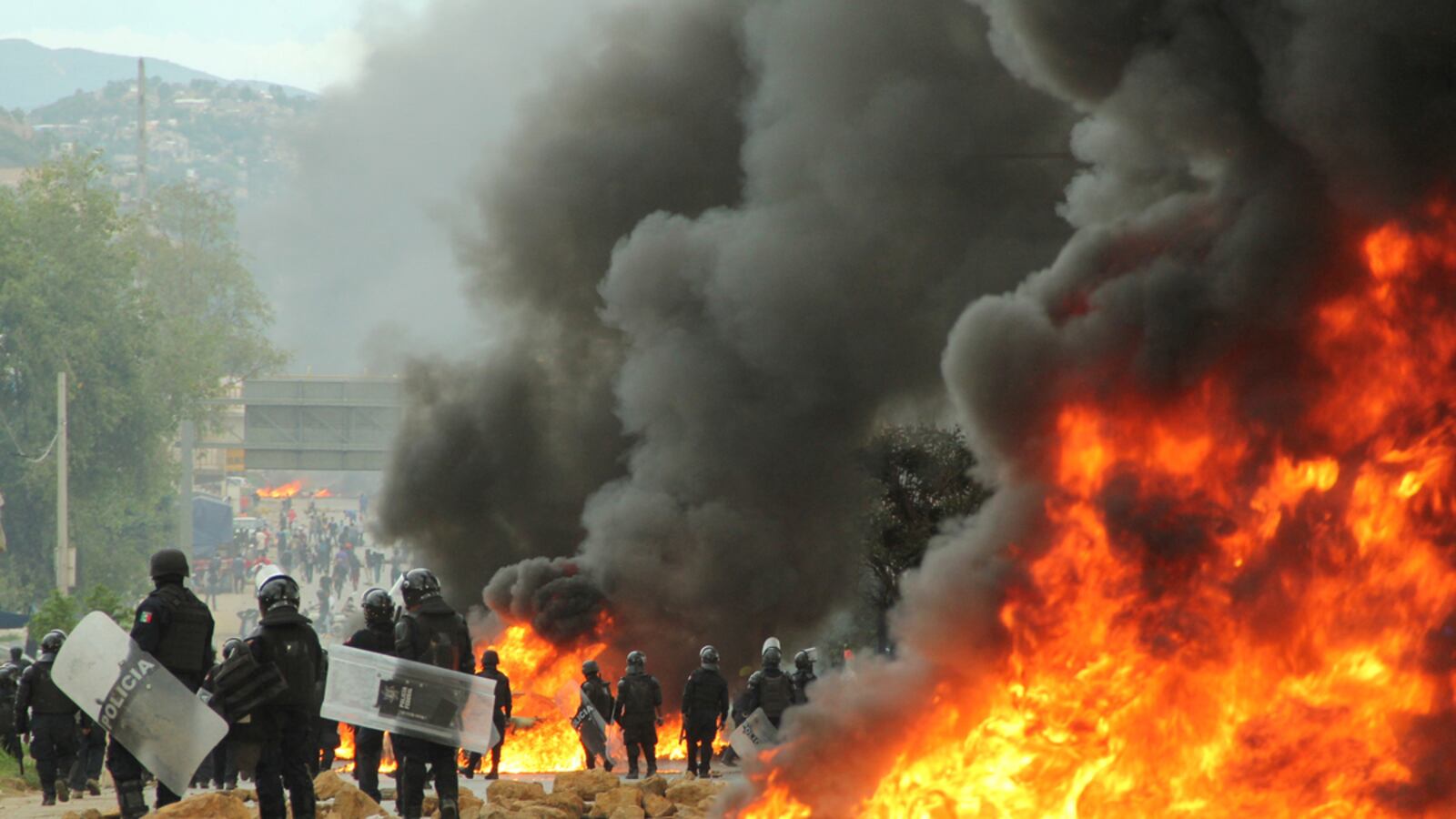 cheats/2016/06/20/6-dead-in-mexican-teachers-protest/160620-mexico-teachers-cheat_q3opze