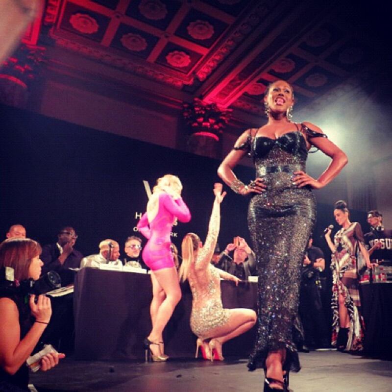 galleries/2012/12/01/katy-perry-bar-refaeli-more-fashion-instagrams-photos/derek_qgaeax