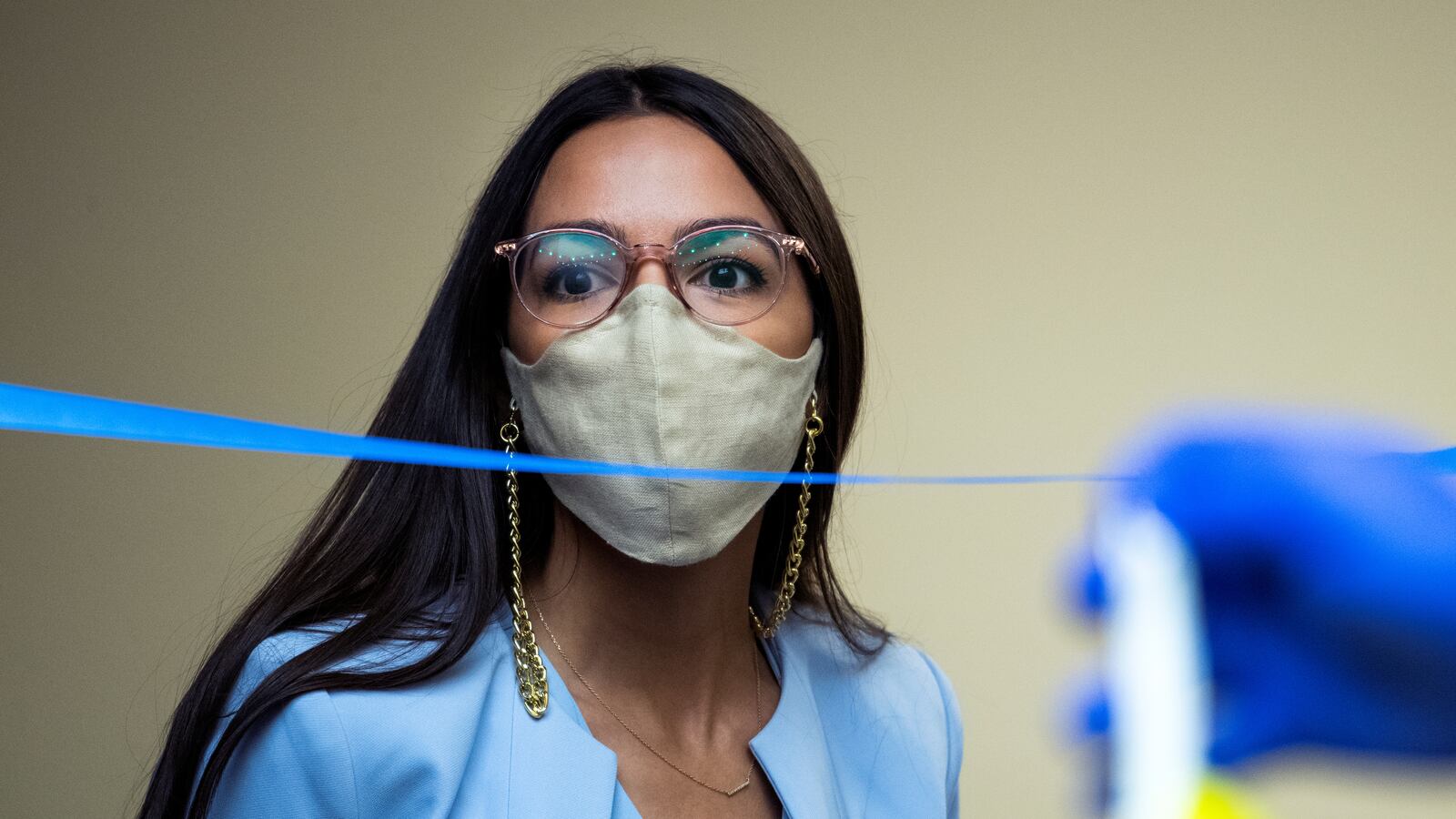 2020-08-24T221134Z_1688548474_RC2MKI9MXBMR_RTRMADP_3_USA-ELECTION-POST-OFFICE_y7rbgw