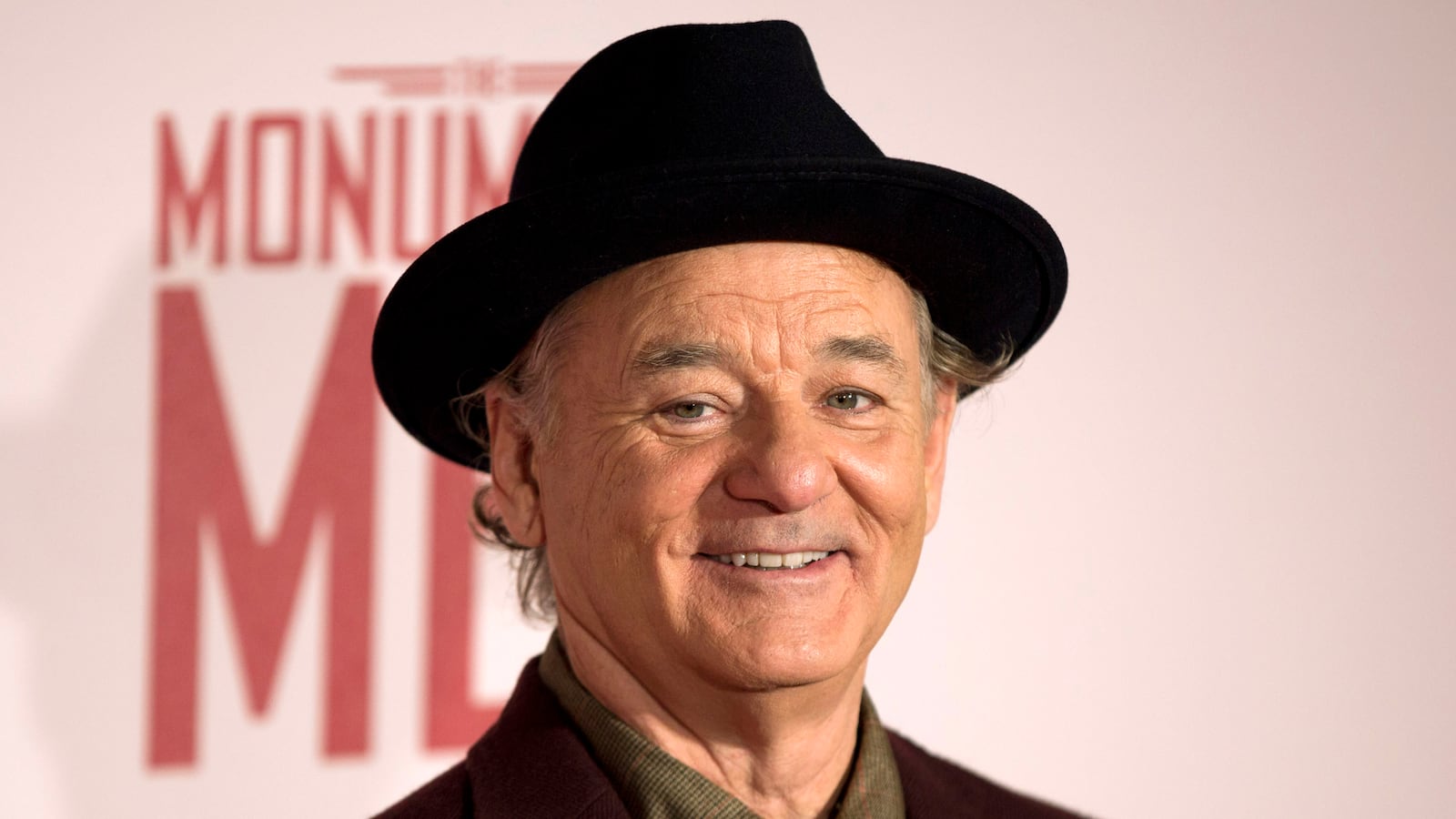 articles/2014/10/10/the-wisdom-of-bill-murray-on-comedy-the-greatness-of-in-n-out-and-searching-for-great-love/141009-stern-murray-tease_pjgxe2