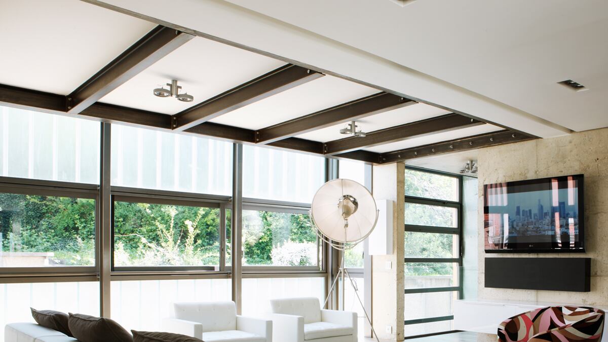 galleries/2013/02/25/omg-i-want-this-house-paris-photos/130222-omg-paris-box_utph55