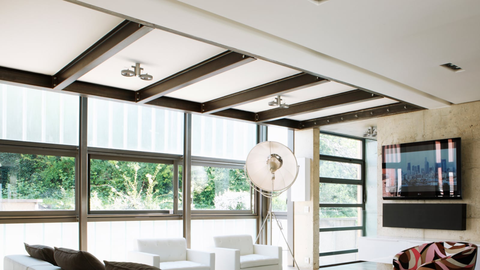 galleries/2013/02/25/omg-i-want-this-house-paris-photos/130222-omg-paris-box_utph55