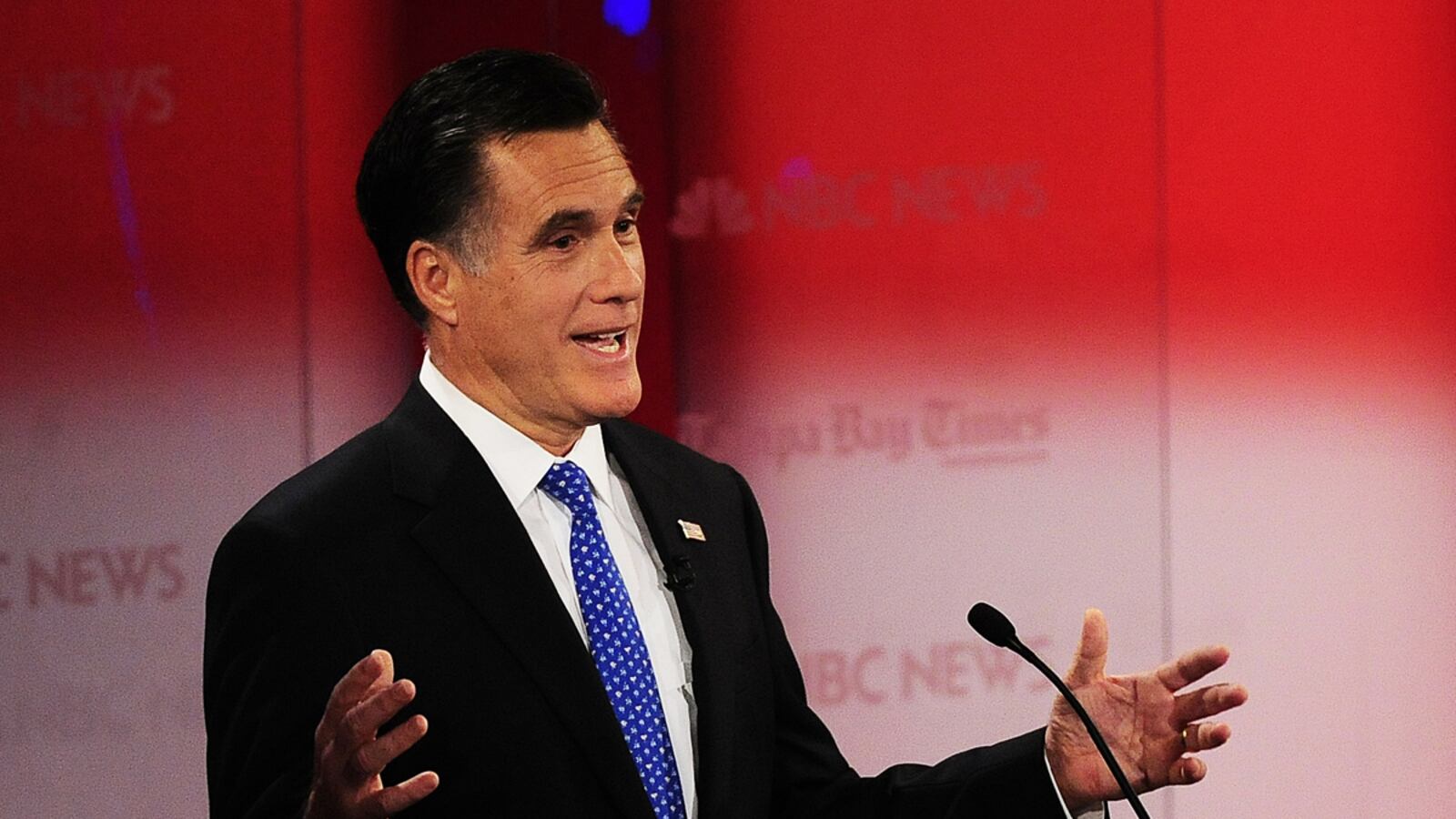 articles/2012/01/23/mitt-romney-smacks-newt-gingrich-in-florida-brawl-at-nbc-debate/mitt-swinging-debate-kurtz_jmelfx
