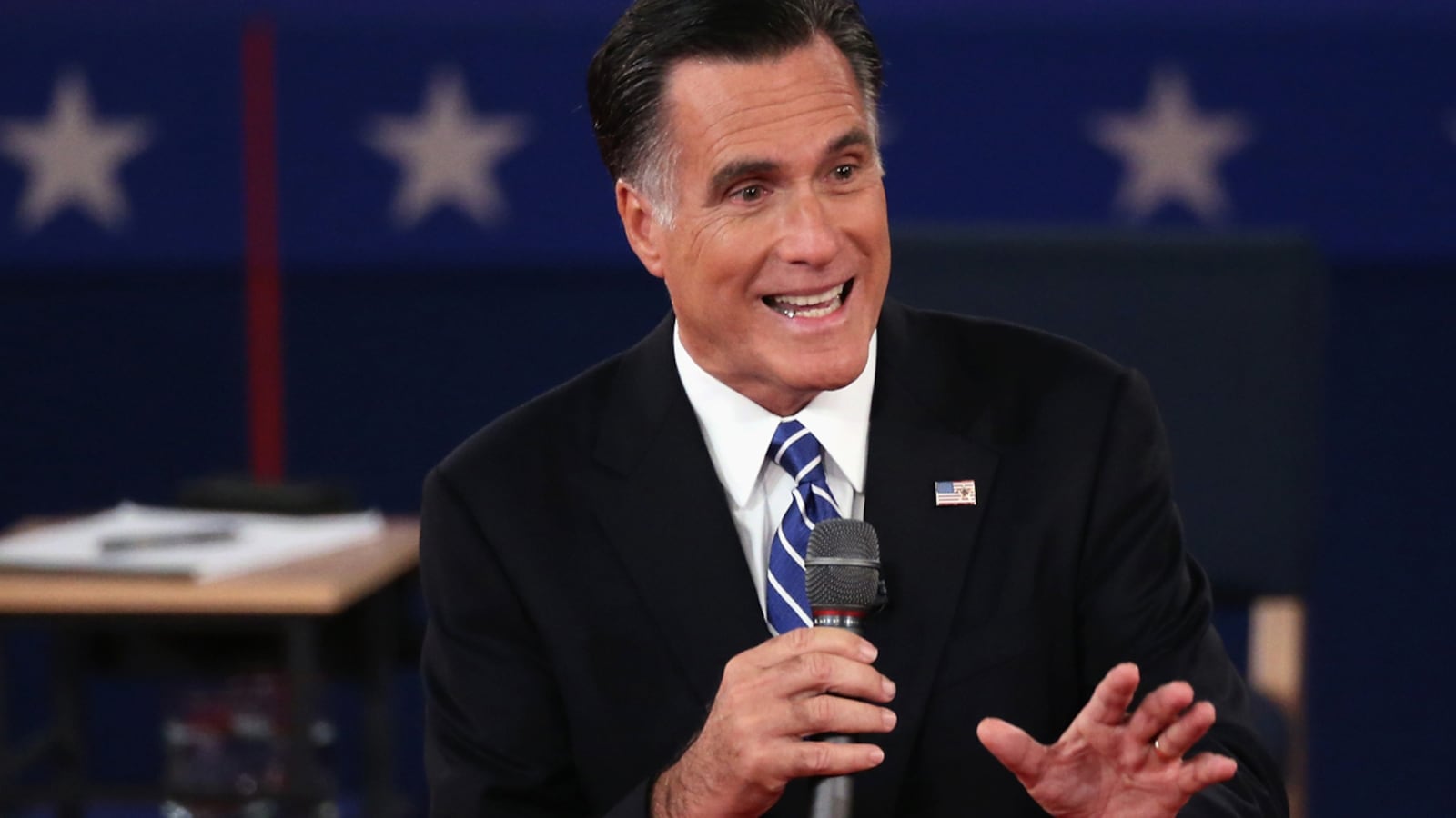 cheats/2012/10/17/debate-meme-binders-full-of-women/romney-binder-debate-cheat_xlvoyd