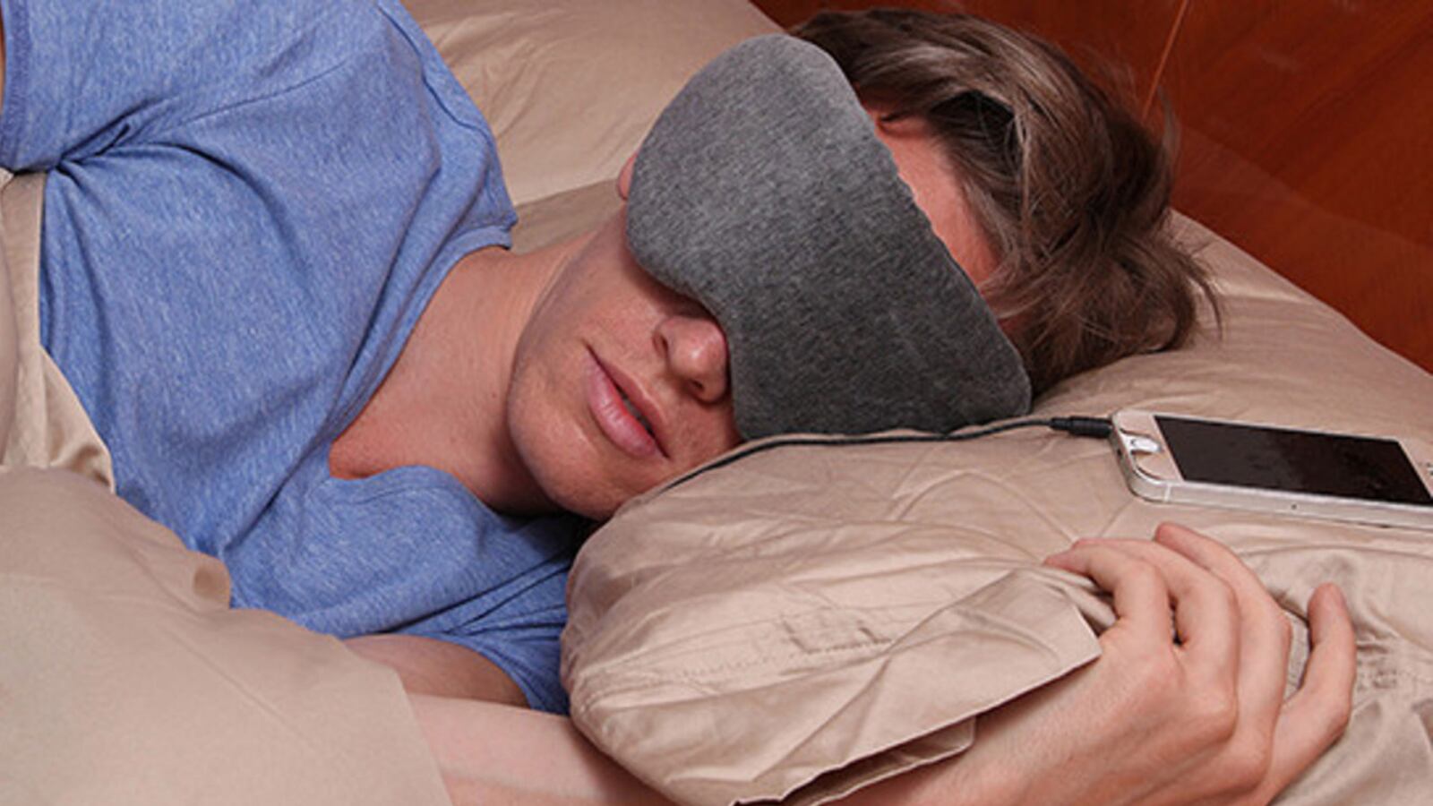 20171024_sleepmask_headphone_set_hero_image_aajnyv