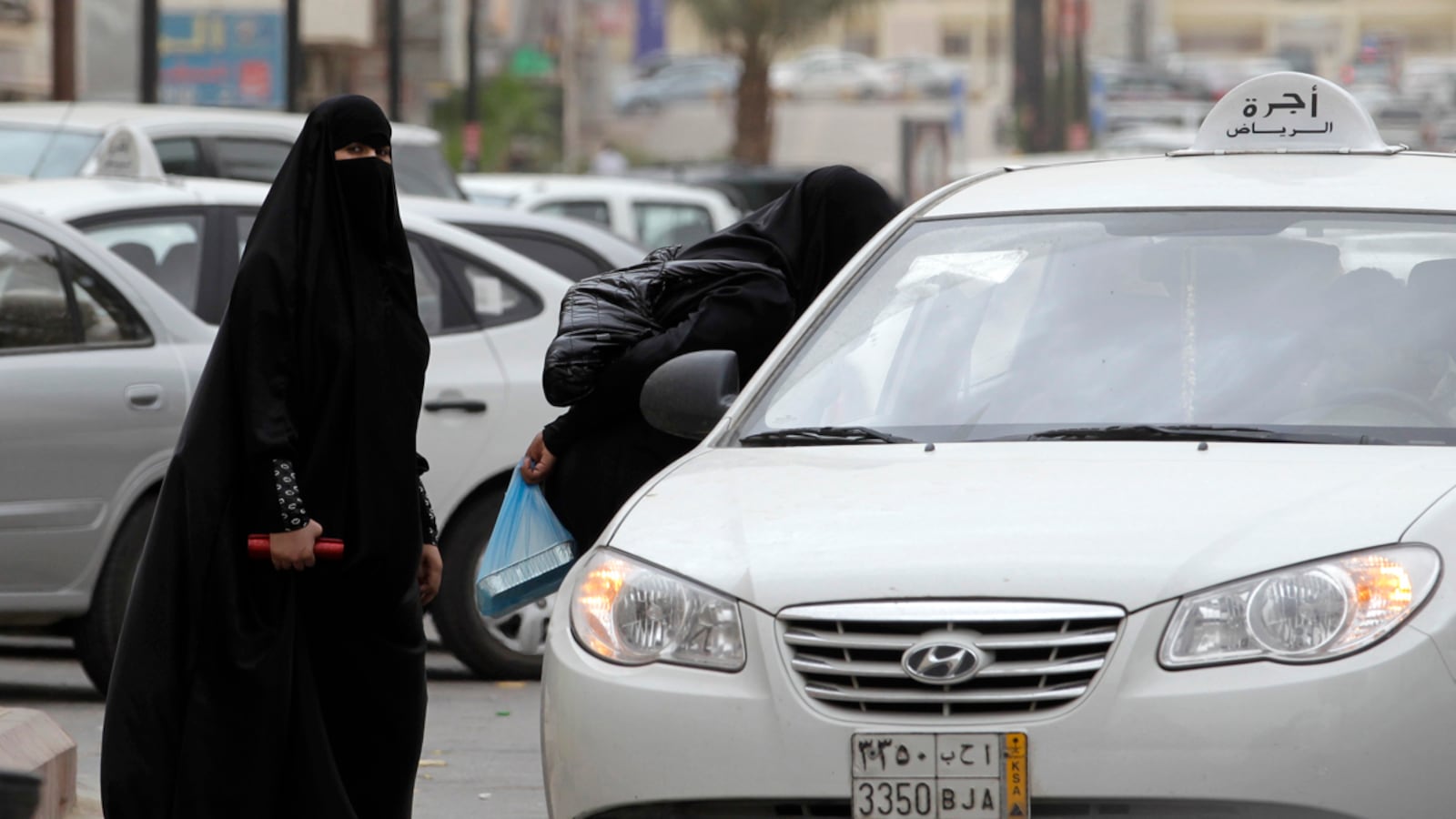 cheats/2011/06/29/saudi-police-arrest-women-drivers/saudi-women-drivers-cheat_syjnxt