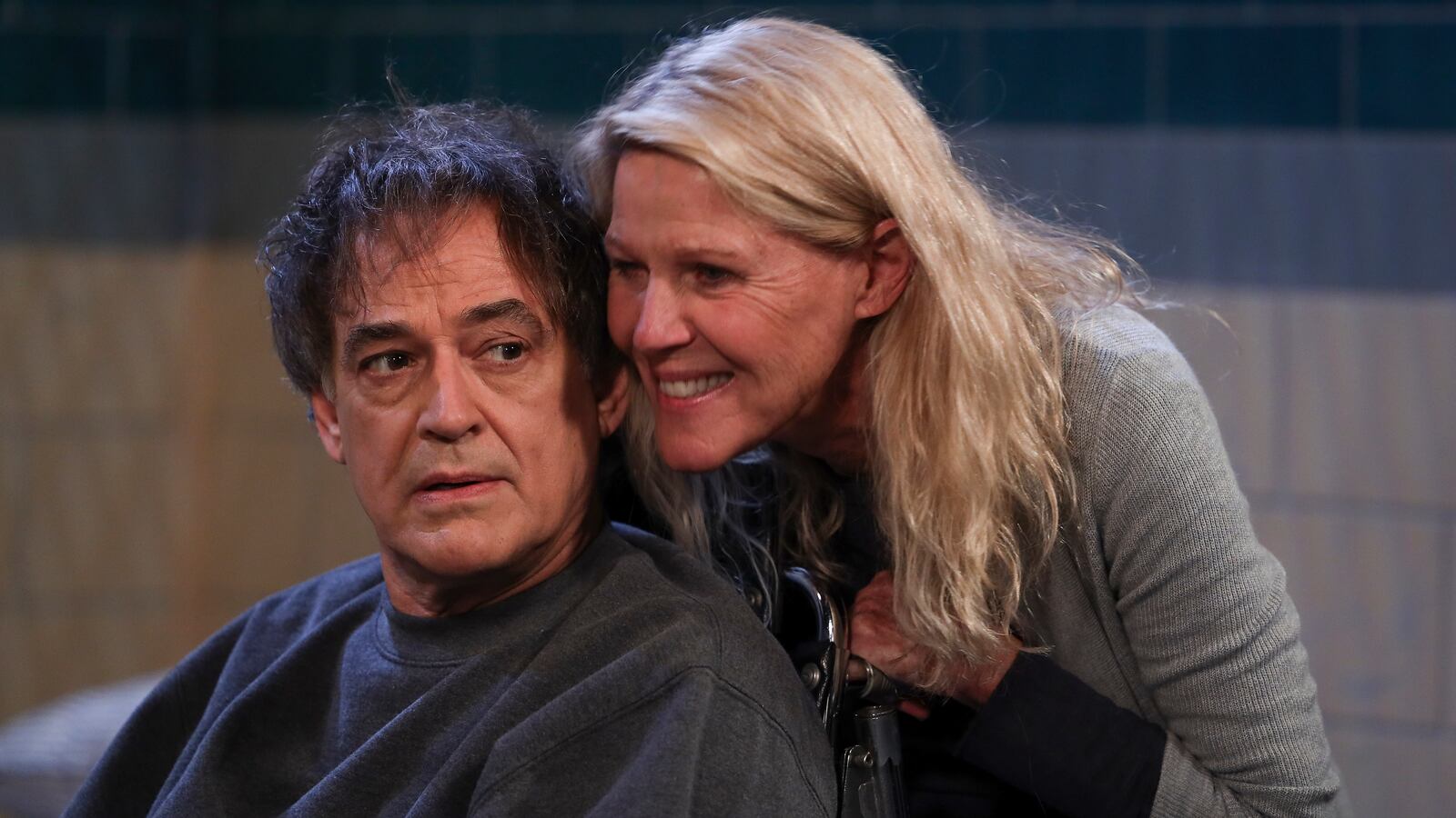 Alley Mills and John Lindstrom on General Hospital.