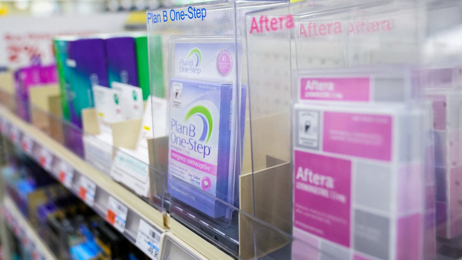 2022-07-07T221017Z_389023596_RC257V9V6Y0G_RTRMADP_3_USA-ABORTION_nwiv3o