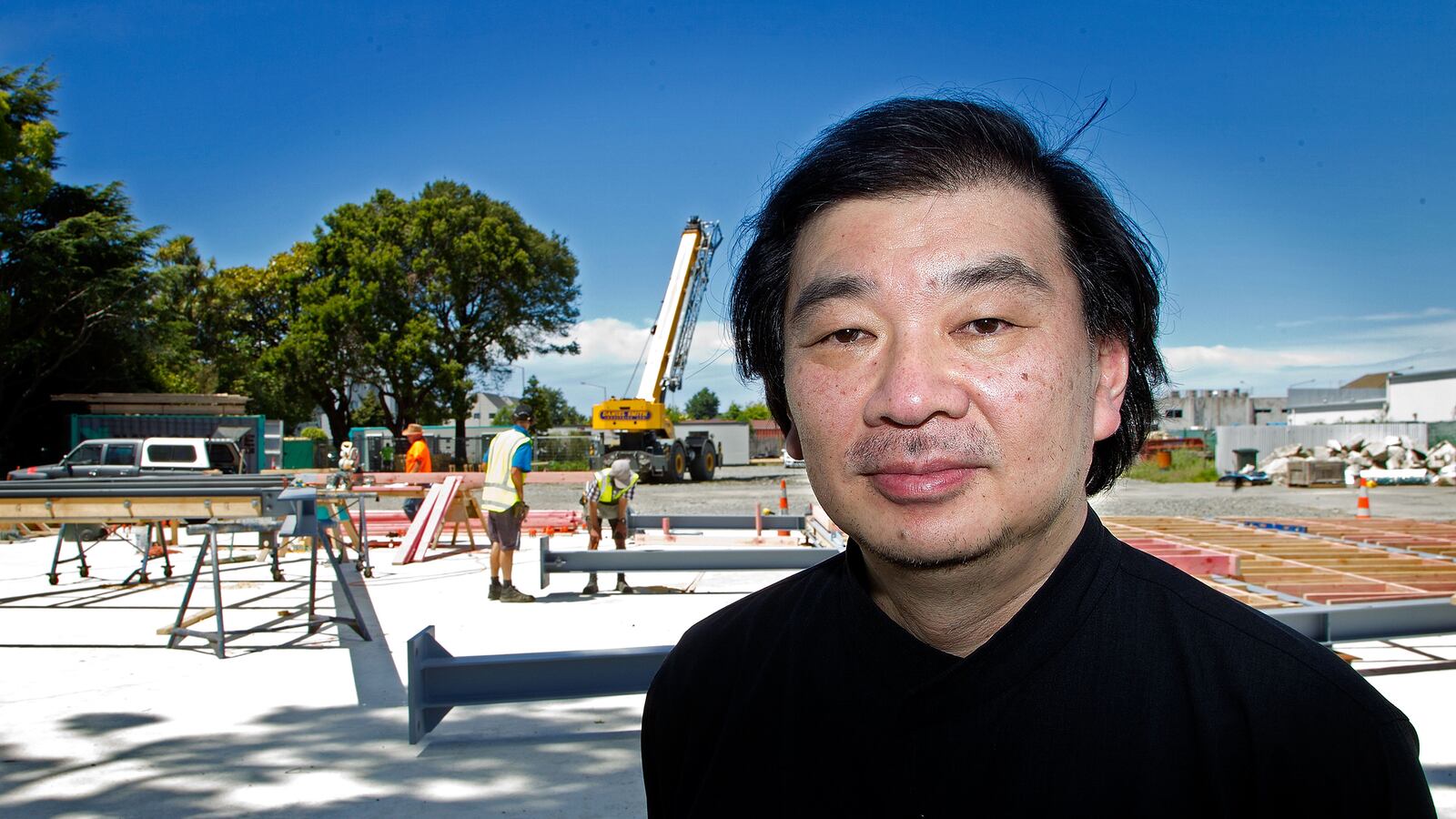 articles/2015/05/25/shigeru-ban-the-architect-who-reshapes-disaster-zones/150524-jones-shigeru-ban-tease_fqmeiq