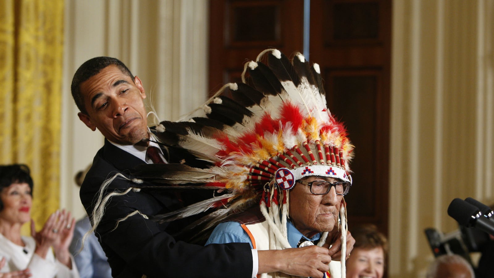 cheats/2016/04/04/crow-tribe-chief-joe-medicine-crow-dies/160404-joe-medicine-crow-dies-cheat_pg4zpf