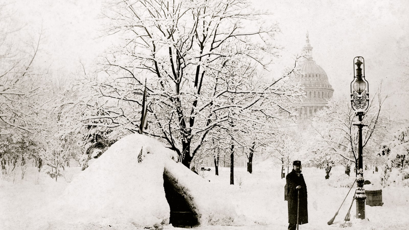 articles/2014/01/03/hercules-schmercules-here-are-america-s-5-worst-blizzards/140102-worst-snowstorms-strochlic-tease_kkkvwm