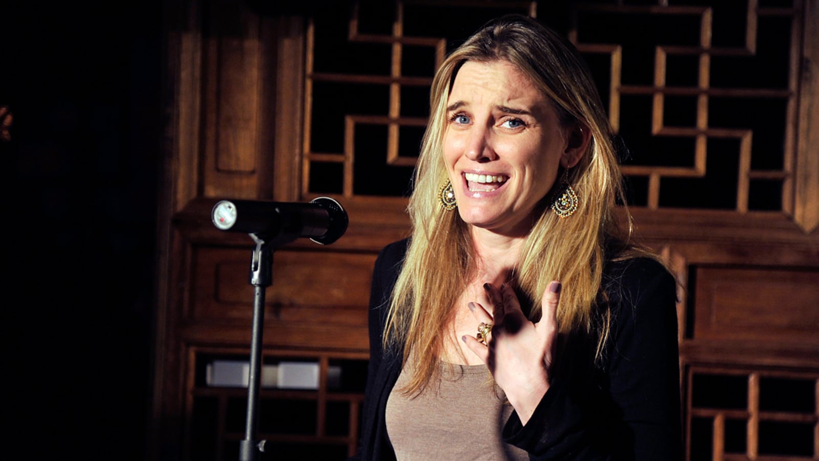 articles/2011/08/22/isabel-gilles-author-of-one-year-and-six-seconds-talks-about-divorce-and-remarrige/isabel-gillies-divorce_zpdcw3