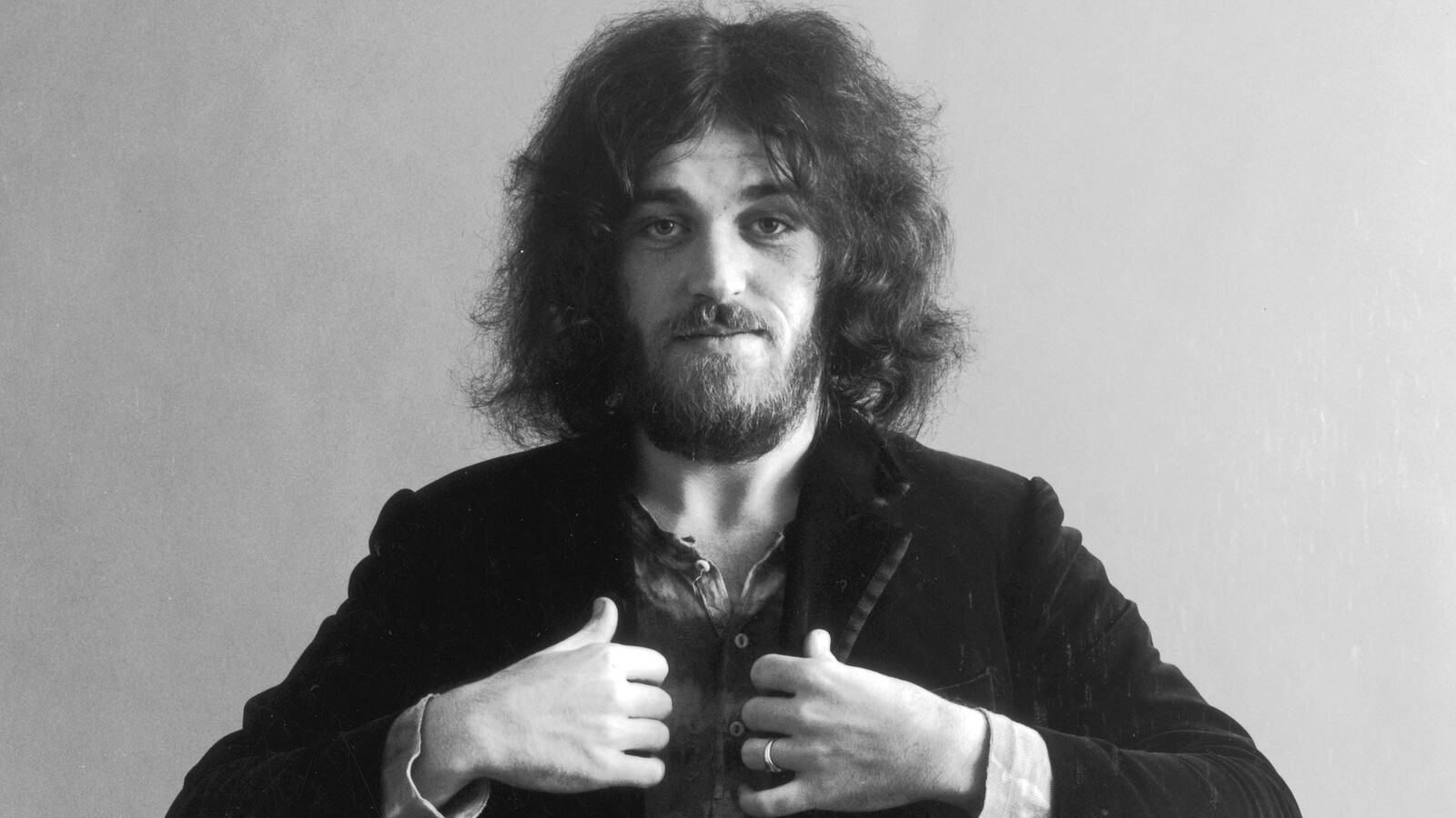 galleries/2014/12/22/joe-cocker-s-life-in-photos/141222_cocker-obit_tease_a9tnpc