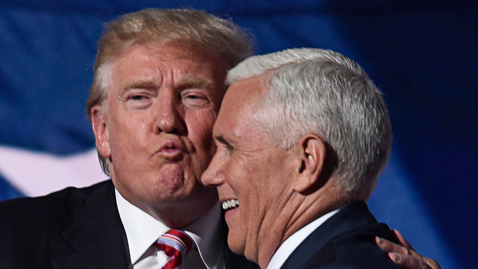 articles/2016/11/19/donald-trump-s-first-feud-as-president-elect-is-with-broadway-actors/161119-nuzzi-trump-pence-hamilton-tease_avmjkd