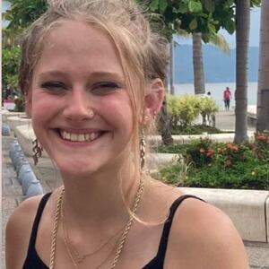 Blank_3000_x_1688_54_syyqgp