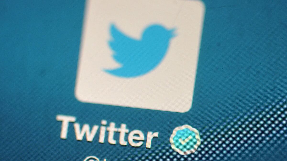 cheats/2014/08/20/twitter-to-remove-photos-of-dead/140820-twitter-cheat_eg5vxi