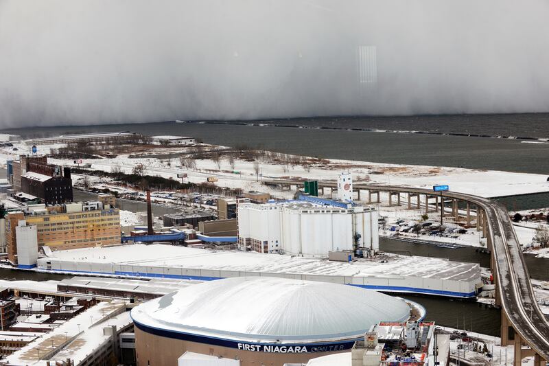 galleries/2014/11/19/a-year-of-snow-dumps-on-buffalo-photos/141119-buffalo-snow-01_vxcvdw