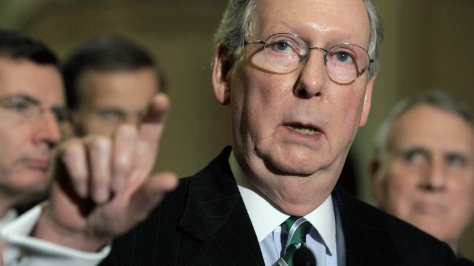 cheats/2013/10/17/mitch-mcconnell-accused-of-kickback/mitch-mcconnell-cheat_ygzvue