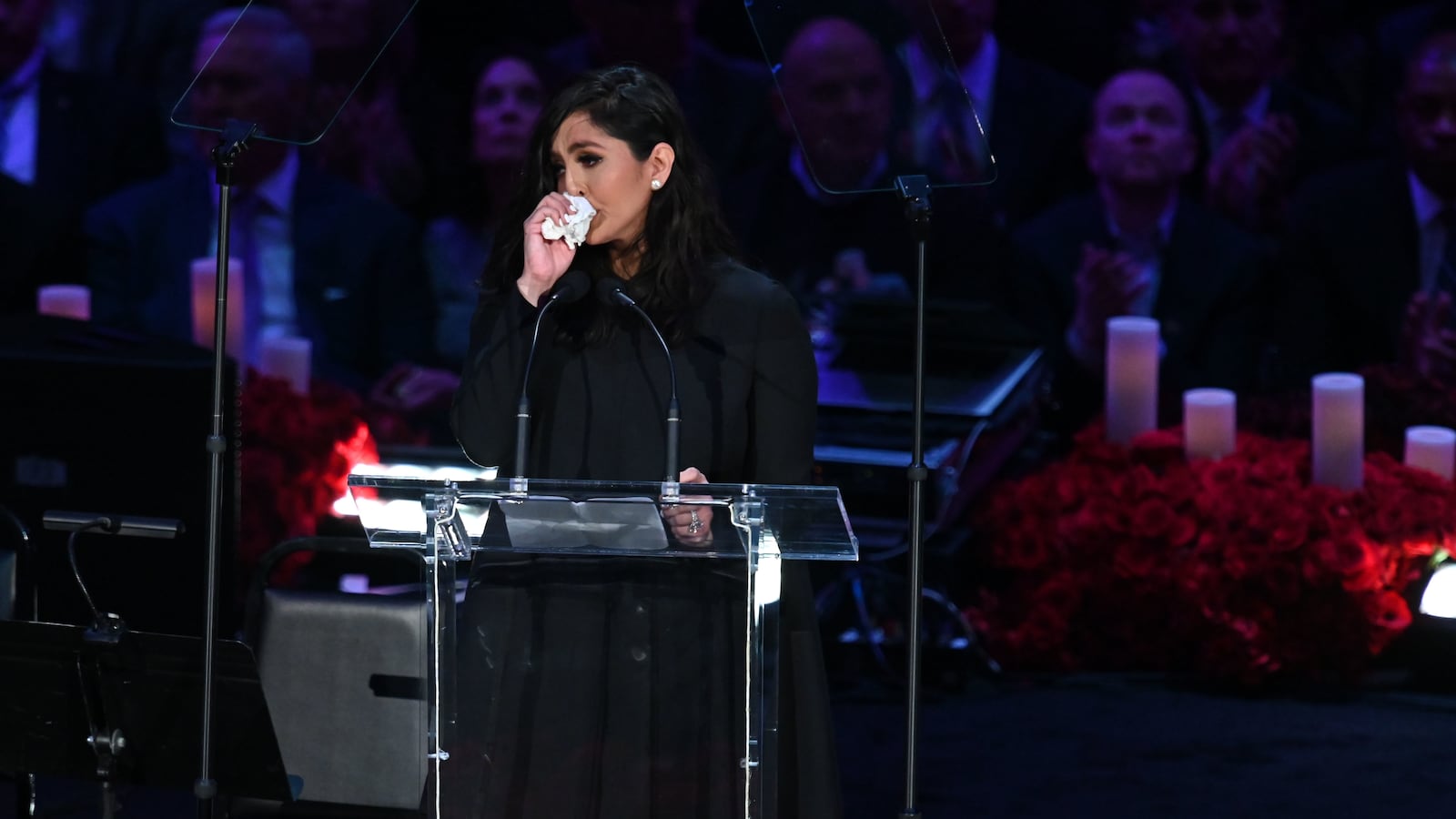 2020-02-24T203500Z_1673219097_NOCID_RTRMADP_3_NBA-CELEBRATION-OF-LIFE-FOR-KOBE-AND-GIANNA-BRYANT_wvdipi