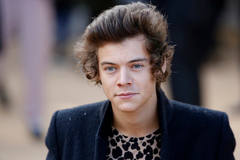 articles/2013/09/16/burberry-prorsum-spring-summer-2014-coming-up-roses0/130916-sykes-burberry-styles-embed_oc7dy0