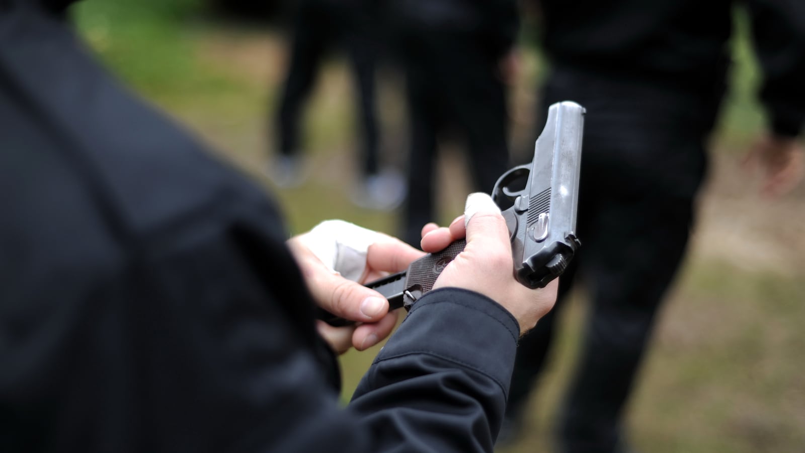 articles/2013/01/12/guns-slavery-and-the-holocaust/130111-gun-rights-tomasky-tease_yw5vhi