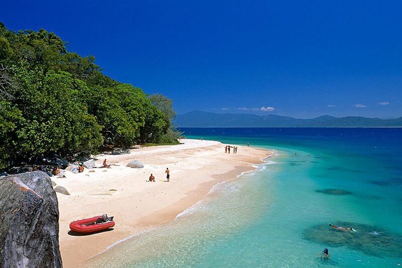 galleries/2013/10/25/top-25-islands-in-the-world-photos/top-islands-great-barrier-reef-fitzroy_gp4cqc