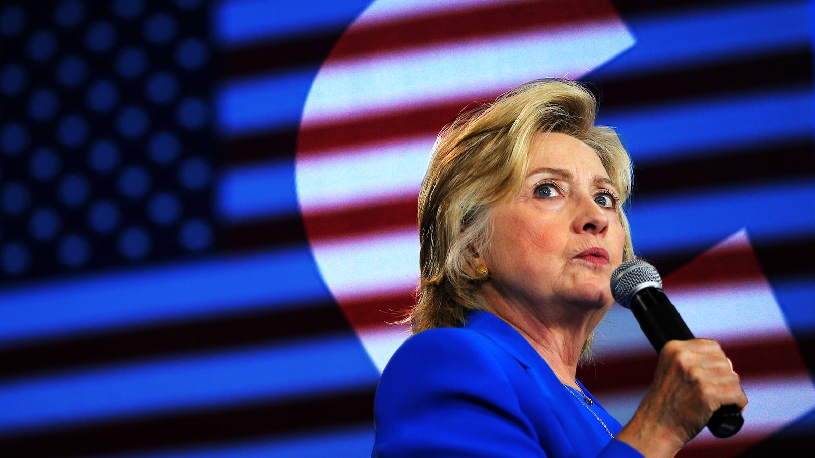 articles/2016/09/09/facebook-promotes-poll-of-doctors-who-say-hillary-clinton-is-a-flaming-sociopath/160909-collins-fb-hillary-health-tease_w8stmc