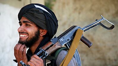 cheats/2009/05/20/us-weapons-fall-into-talibans-hands/taliban_da7unr