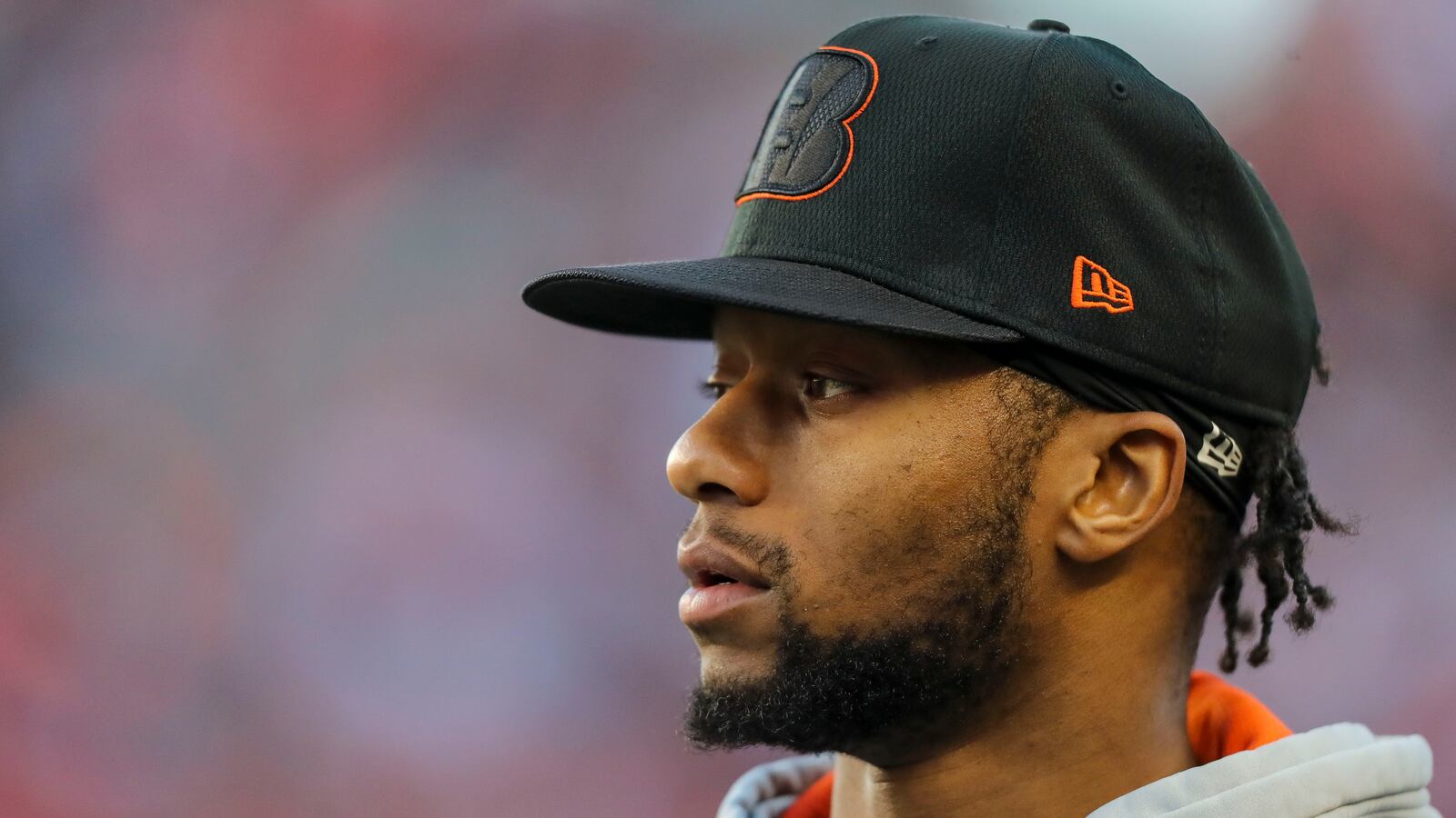 Side profile of Joe Mixon in a Cincinnati Bengals hat