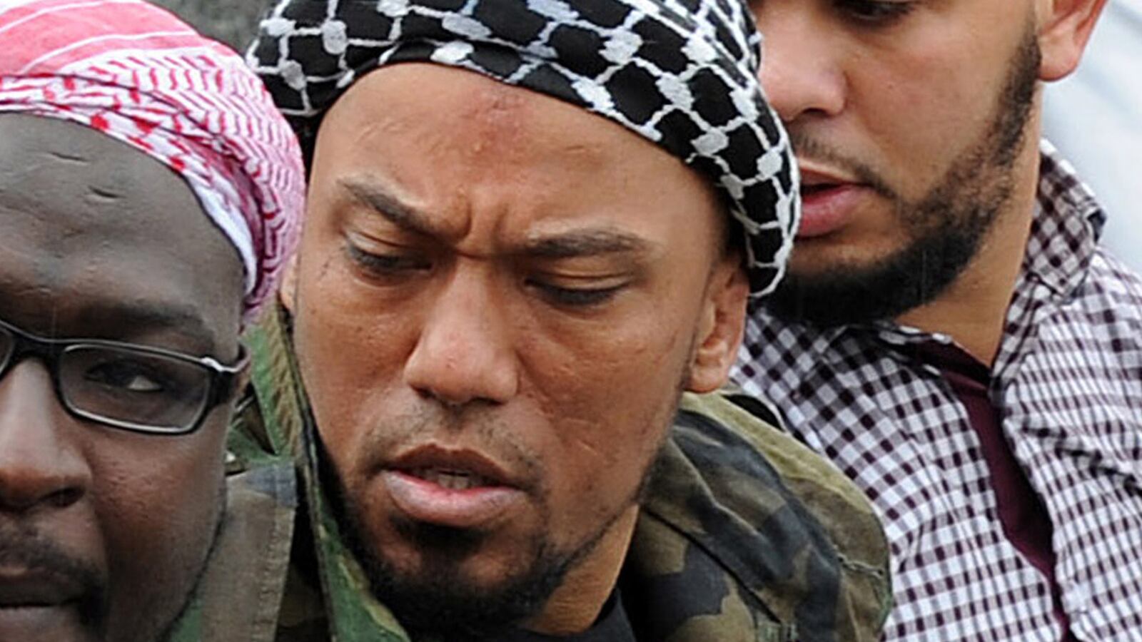 articles/2015/10/29/u-s-scratches-out-isis-rapper/151029-youssef-denis-cuspert-tease_wvttqx