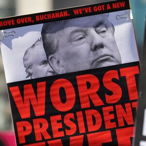 190130-briquelet-protesters-tease_xdgkqv