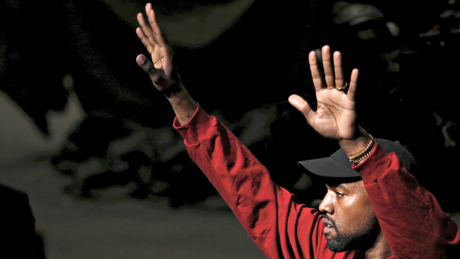 cheats/2016/04/01/kanye-west-s-new-album-ends-tidal-exclusivity/160401-kanye-west-tlop-cheat_rq65nc