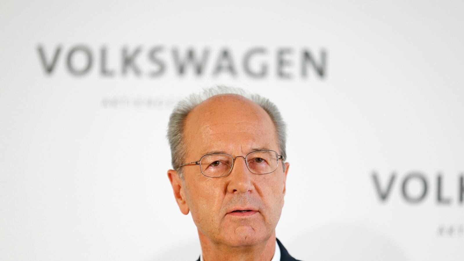 cheats/2016/11/06/volkswagen-probe-includes-chairman/161106-vw-chairman-cheat_q6as5a
