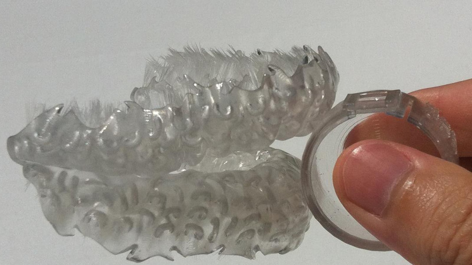 cheats/2013/10/04/toothbrush-cleans-teeth-in-six-seconds/131003-weird-cheat-teeth_ujrdwj