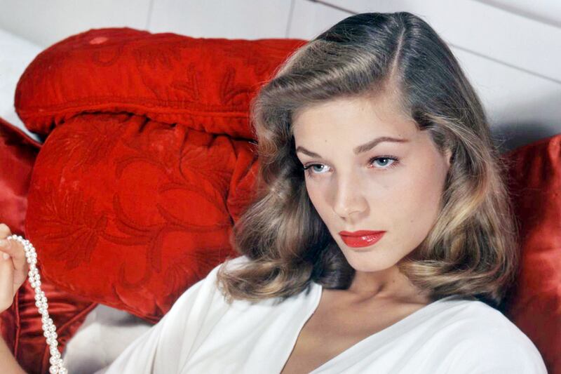 galleries/2014/08/13/lauren-bacall-dead-at-89-her-life-in-photos/140812-bacall-tease_bldibe