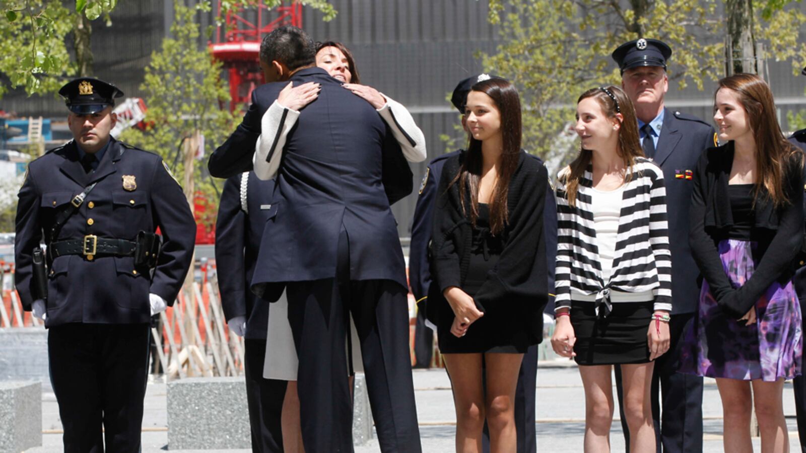 galleries/2011/05/05/obama-visits-ground-zero/obama-gound-zero-09_ccso6m