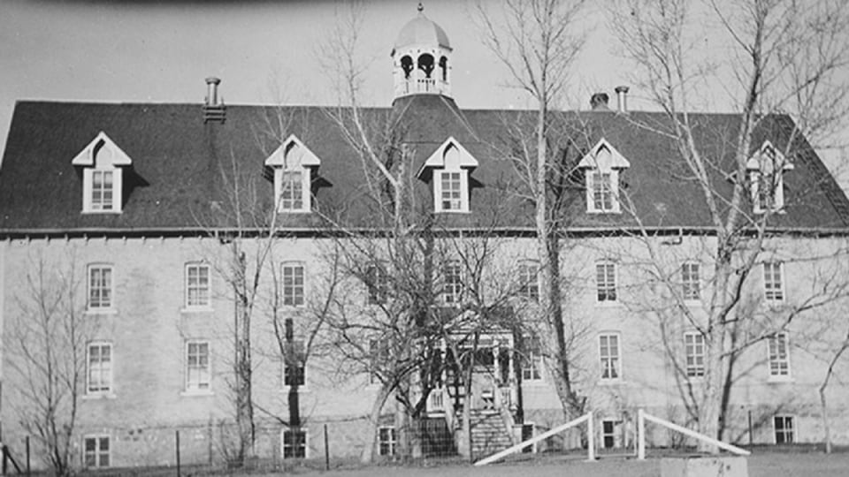 Marieval_Indian_Residential_School_el8shb