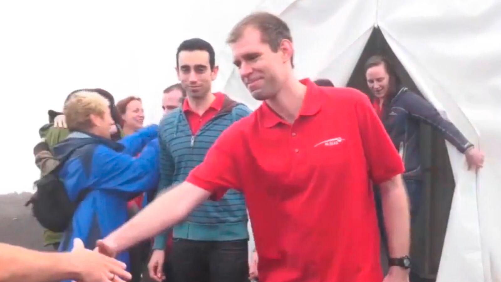 articles/2016/08/29/watch-six-scientists-leave-their-hawaii-space-dome-after-pretending-to-live-on-mars-for-a-year/160829-Place-mars-simulation-ends-Tease_d7xwyo