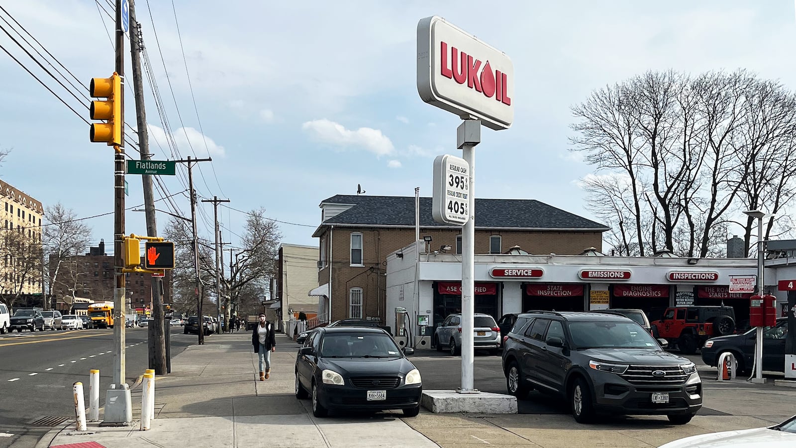 220307-lukoil-brooklyn-tease-01_itudkh