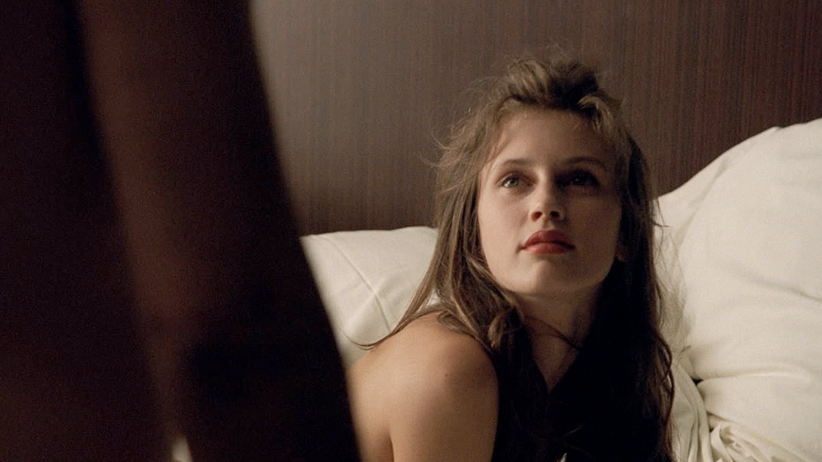 articles/2013/05/16/jeune-et-jolie-young-beautiful-opens-at-cannes-with-model-marine-vacth/130516-young-and-beautiful-porton-tease_bwimk9