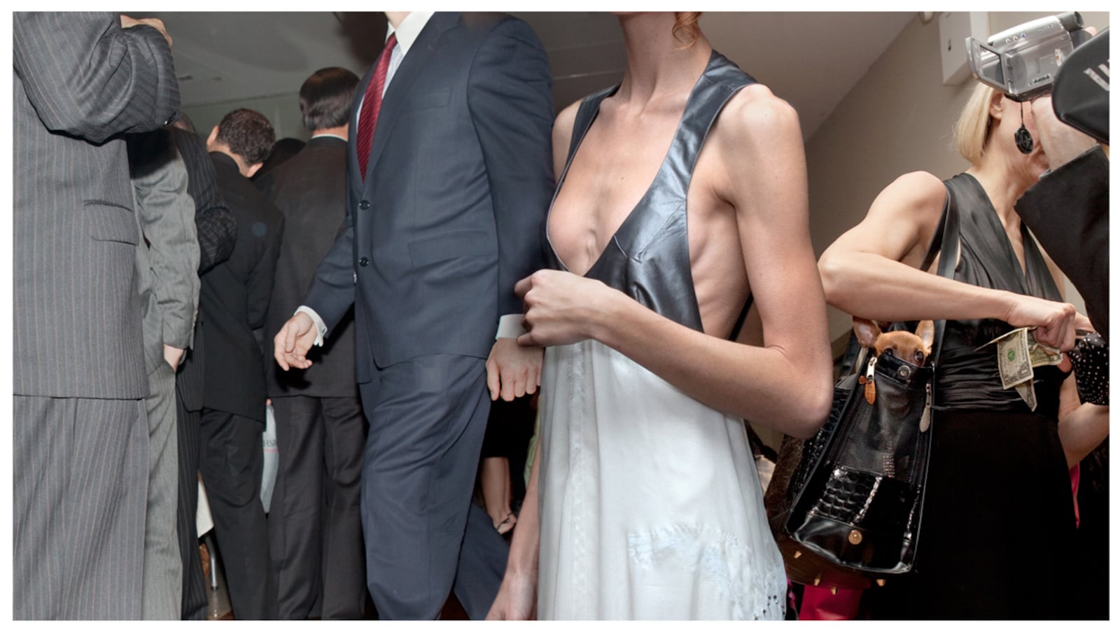 articles/2012/08/15/monika-sziladi-at-hasted-kraeutler-is-the-daily-pic-by-blake-gopnik/sziladi-daily-pic_pdq7wz