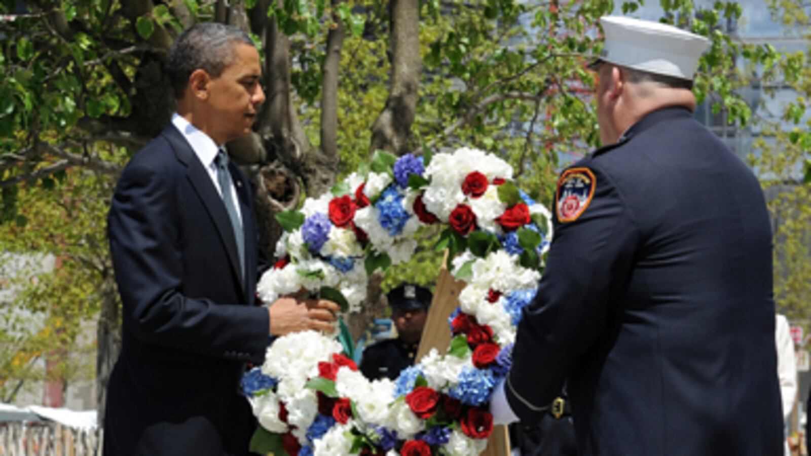 articles/2011/05/05/obama-visits-ground-zero-why-republicans-can-no-longer-politicize-the-site/obama-gound-zero-gallery_178298_d569cf