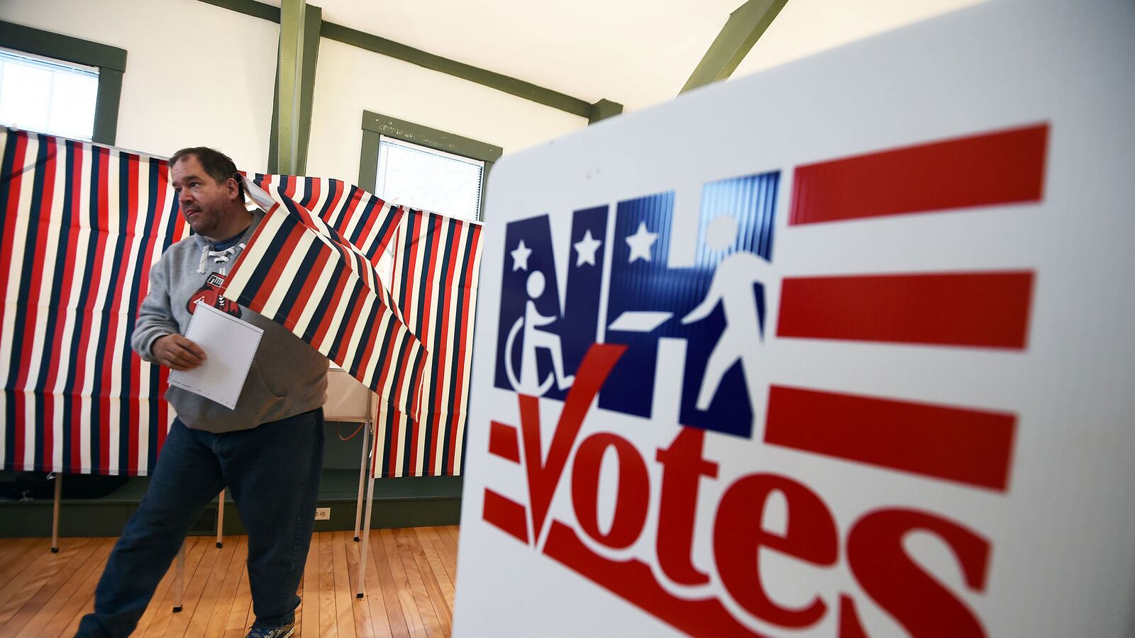 articles/2016/12/12/the-faithless-elector-fantasy-is-fun-but-it-s-just-a-fantasy/161212-Greenfield-faithless-electors-tease_zjlf3w