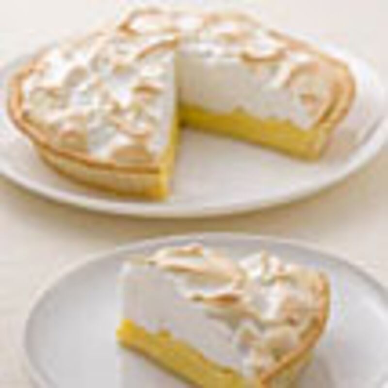 articles/2009/06/24/what-to-eat/fb---what-to-eat---lemon-meringue-tart_gngsfe