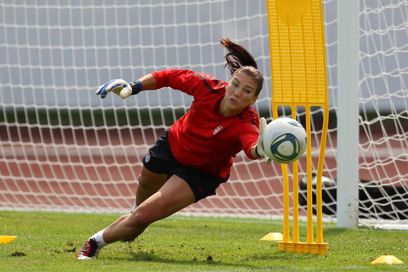 galleries/2011/07/17/women-s-world-cup-soccer-u-s-team-s-star-players/hope-solo-womens-soccer_wphli0