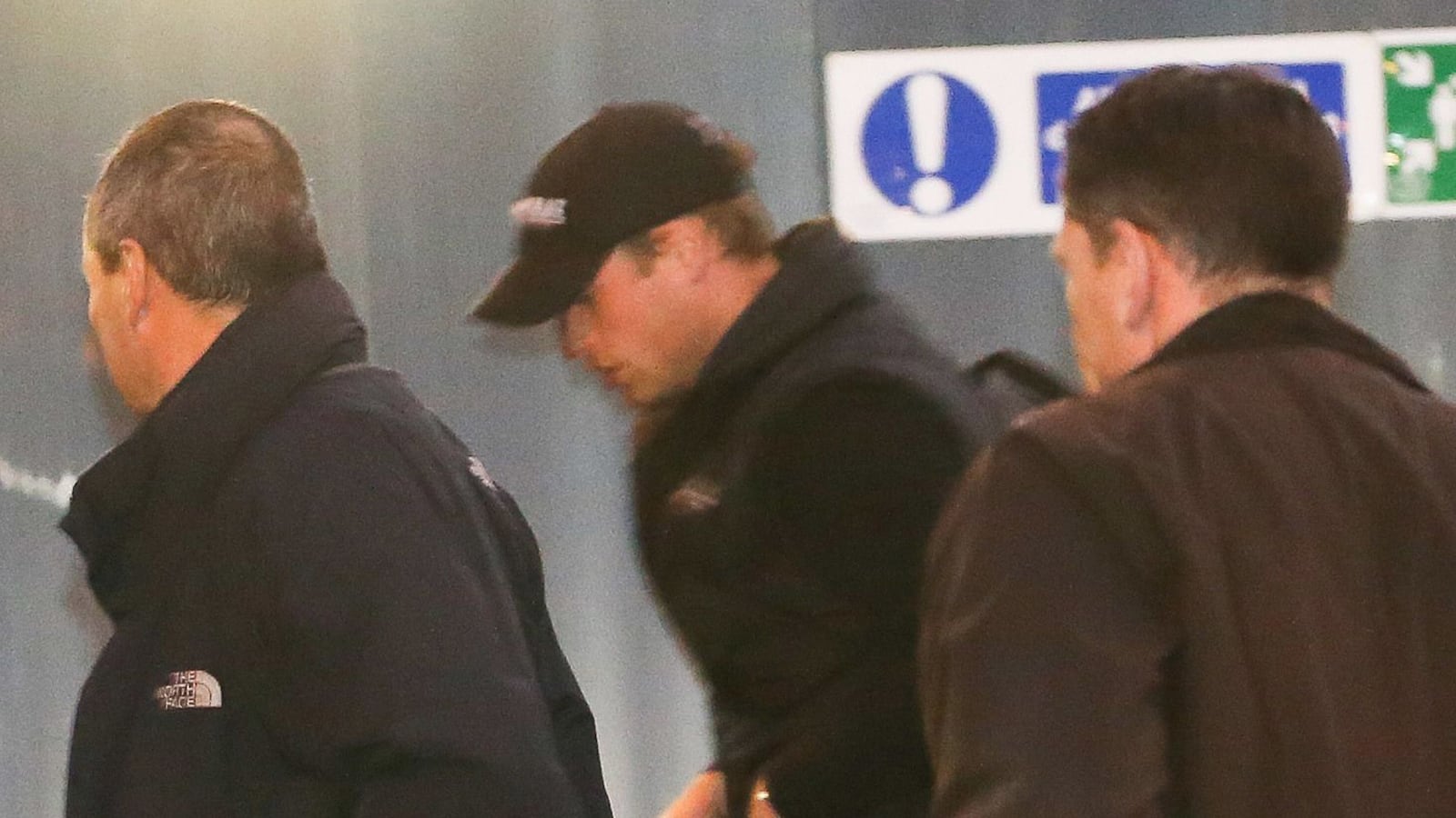 articles/2014/01/10/prince-william-races-home-from-cambridge-to-be-by-kate-s-side-on-her-birthday/140110-prince-william-train-sykes-tease_cnudjx