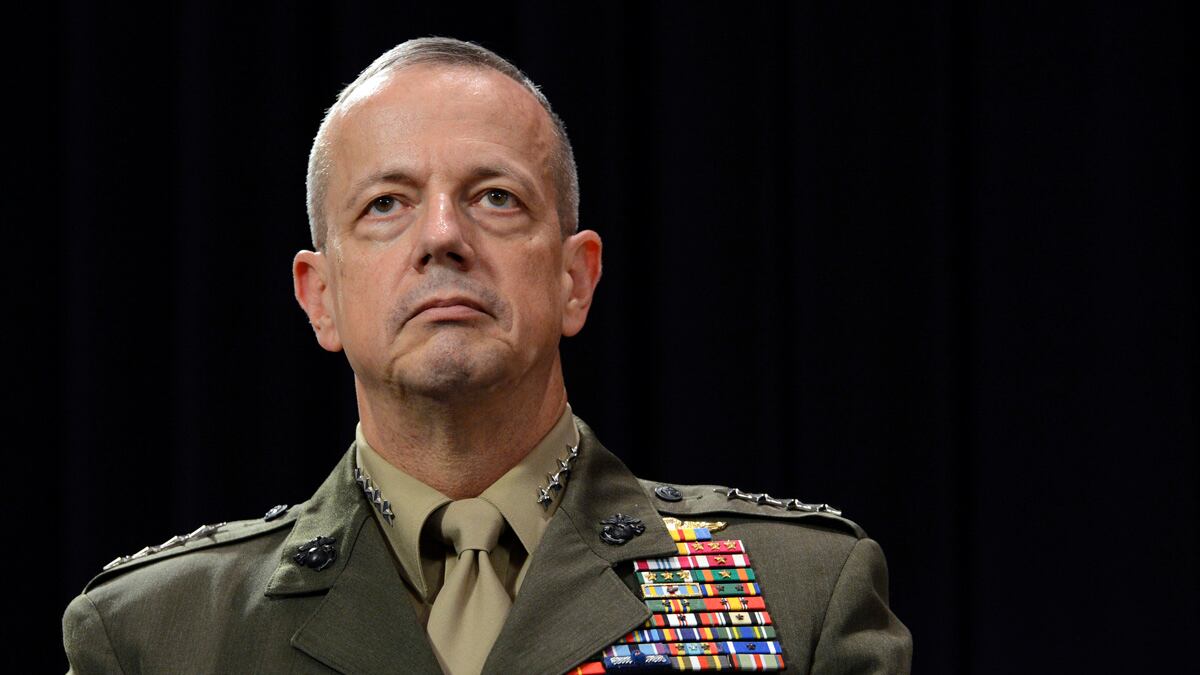 cheats/2012/11/13/allen-petraeus-helped-kelley-s-sister/allen-emails-nato-cheat_stg5pv