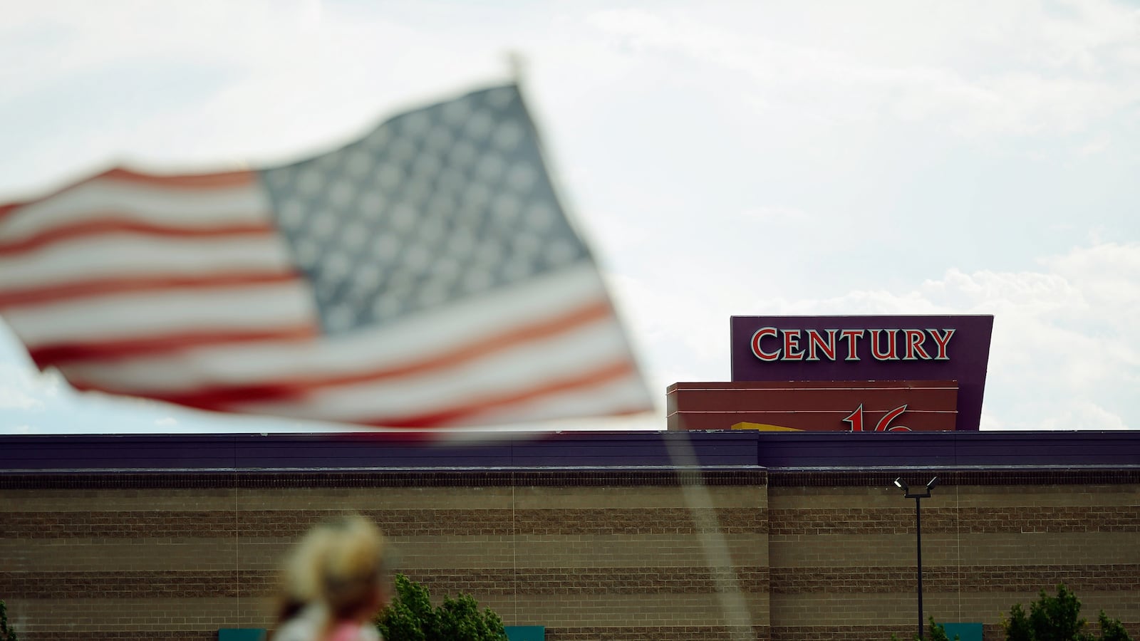 articles/2013/01/17/aurora-theater-reopens-over-objections-of-some-victims-families/130116-Ross-Aurora-Theater_lp56eh